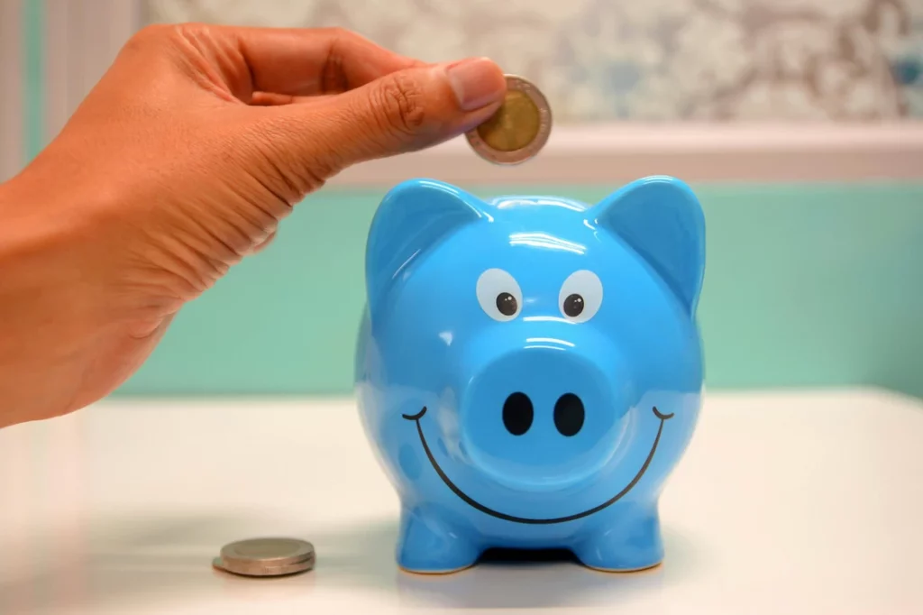 RETURNS & REFUNDS