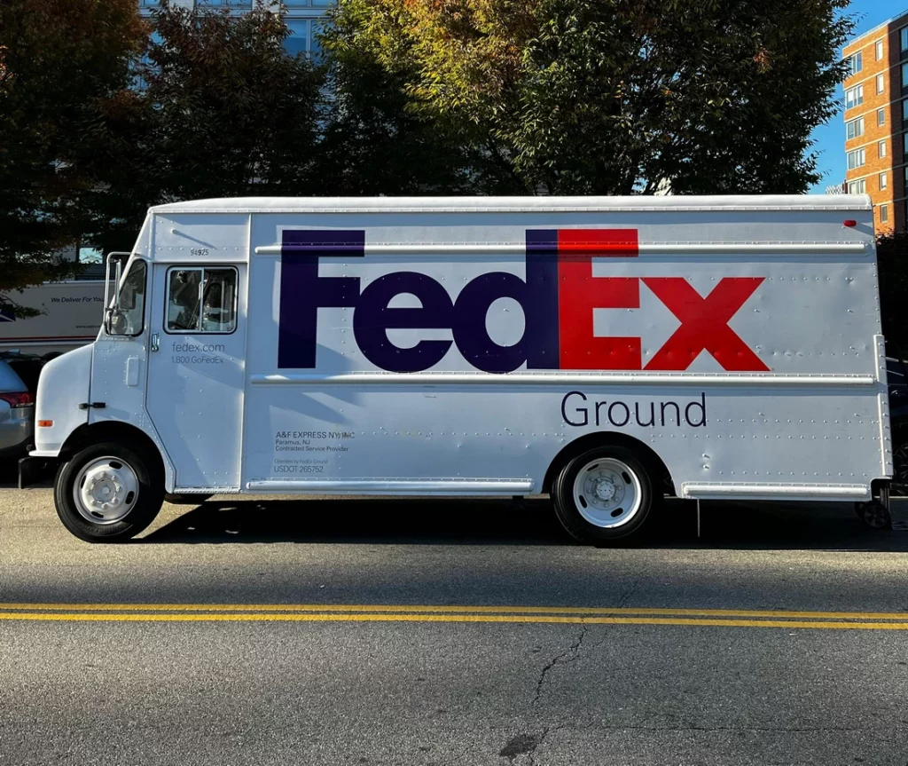 PAYMENTS & DELIVERY